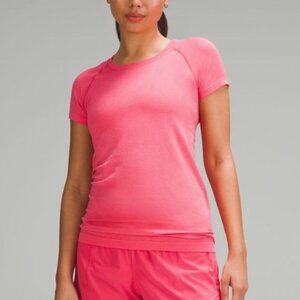 Lululemon Swiftly Tech Short-Sleeve Shirt 2.0 Hip Length, size 4